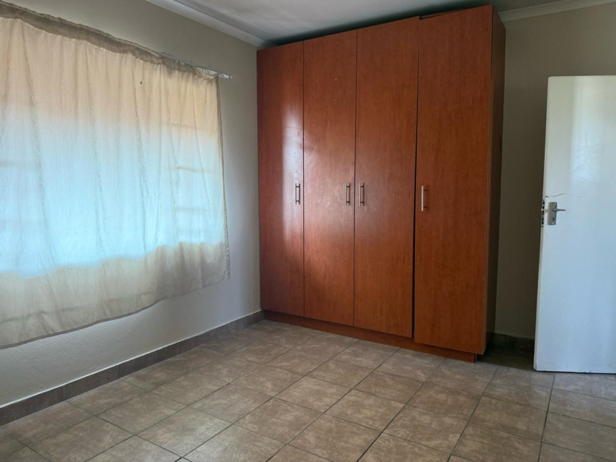 2 Bedroom Property for Sale in Rustenburg Central North West
